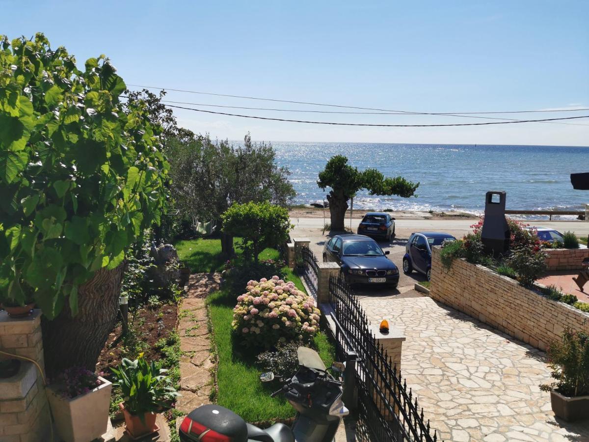 Romantic Apartment For Two On The Sea Zambratija  Eksteriør bilde