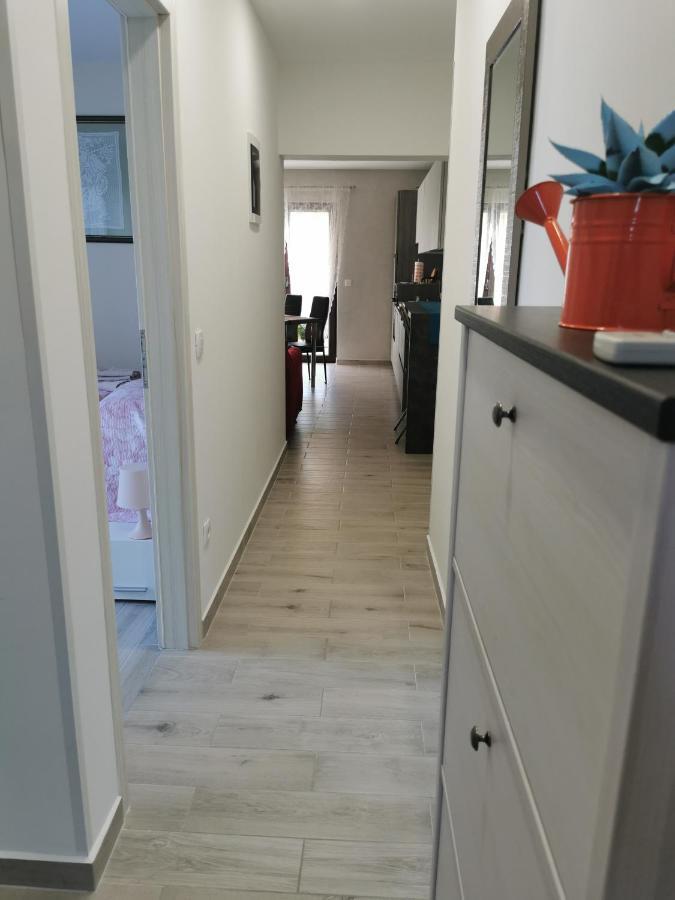 Romantic Apartment For Two On The Sea Zambratija  Eksteriør bilde