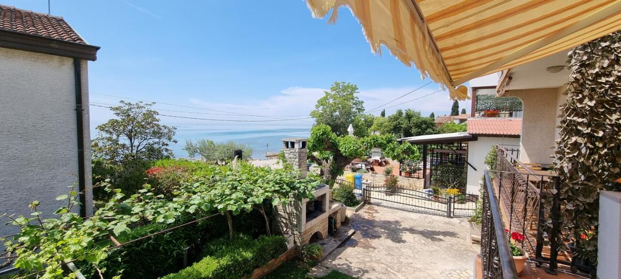 Romantic Apartment For Two On The Sea Zambratija  Eksteriør bilde