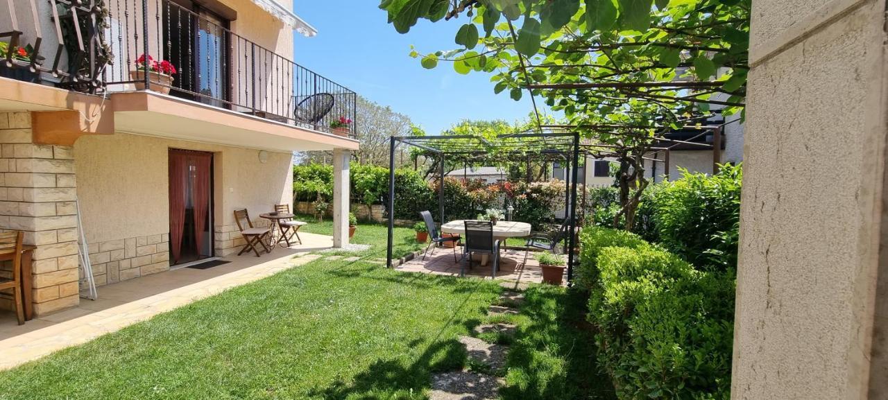 Romantic Apartment For Two On The Sea Zambratija  Eksteriør bilde